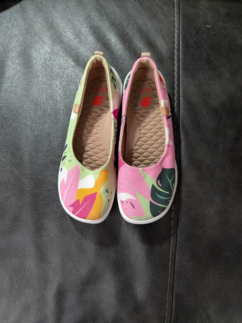 UIN Women’s Floral Comfort Slip-Ons in Pink & Green